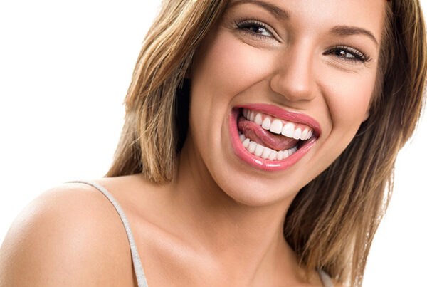 Фото красивых зубов у женщин виниры