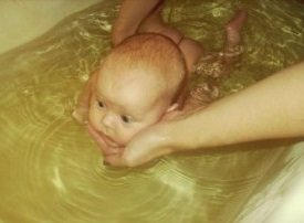 Как учить плавать новорожденного 
