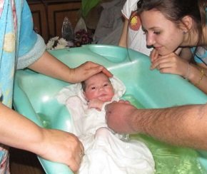 Первое купание ребенка после роддома