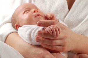 Как ухаживать за новорожденным мальчиком 