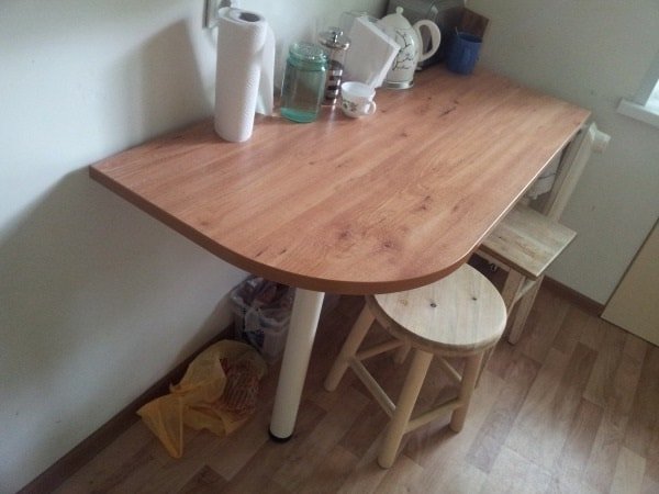 Обеденные столы для маленькой кухни 