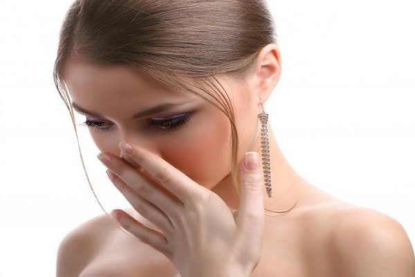 Запах изо рта – причины и способы борьбы 