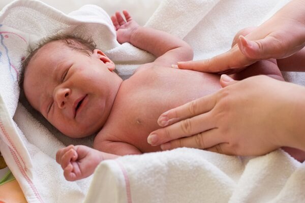Запор у новорожденного ребенка – что делать? 