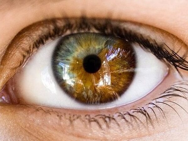 Как изменить цвет глаз без линз, линзами, операцией. 